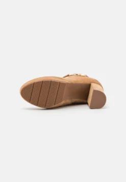 Anna Field Leather- Enkellaarsjes Met Plateauzool - Cognac -Anna Field 03fc8d272a9d44bd835a42b5209d87cd scaled