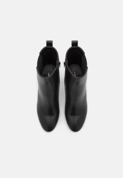 Anna Field Korte Laarzen - Black 5 Anna Field Korte Laarzen - Black -Anna Field 07d05a3c15d443089bcc870b875bddd8 scaled