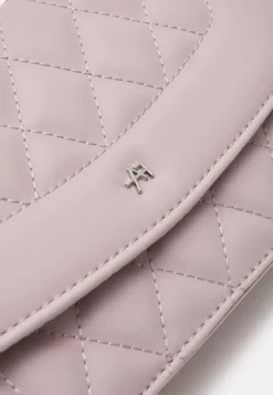 Anna Field Clutch - Lilac 4 Anna Field Clutch - Lilac -Anna Field 0d39abfcd63f45baba7ce862cad6565d scaled