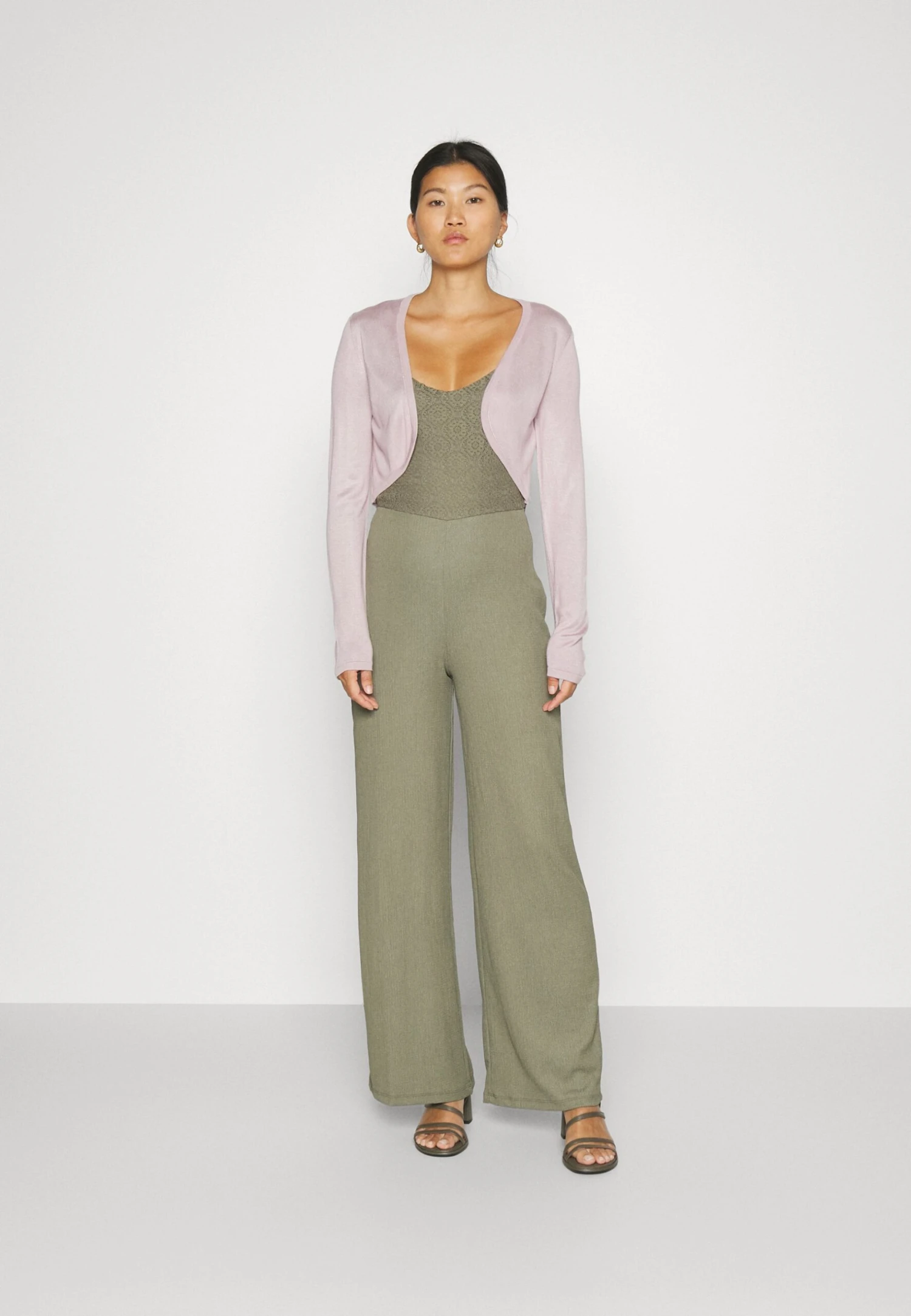 Jumpsuit - Olive Anna Field Jumpsuit - Olive -Anna Field 1792fbd33a6f45169b71468bf13f03e5 scaled