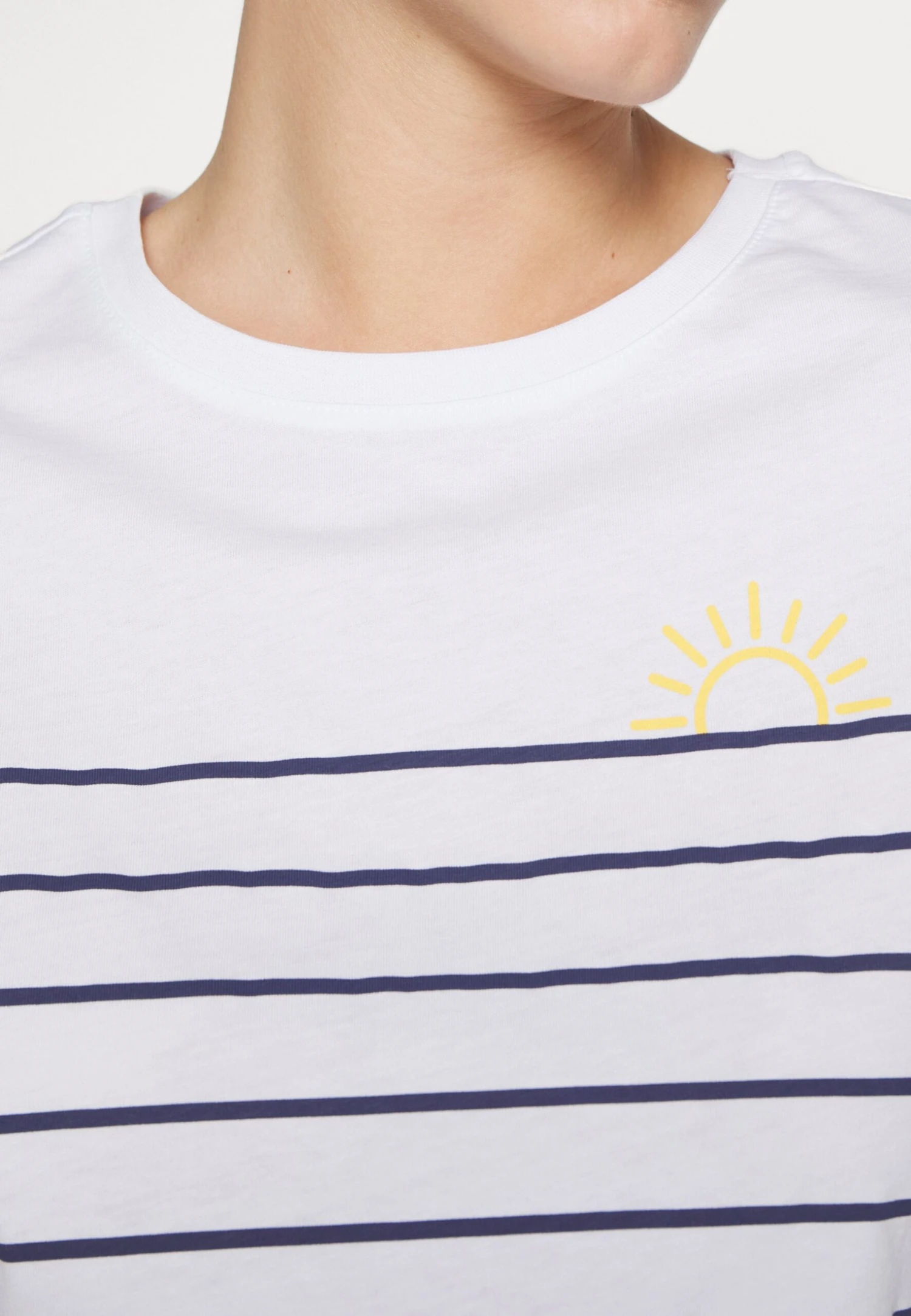 Mandala - T-Shirt Print - White Anna Field Mandala - T-Shirt Print - White -Anna Field 197a6cc5a7694b0d8da61ec62ab77189 scaled