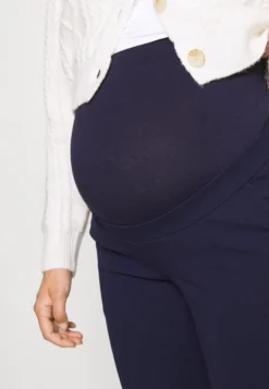Maternity Business Flare - Trainingsbroek - Dark Blue -Anna Field 2705899773b14ca8aeb7db21983dc69e scaled