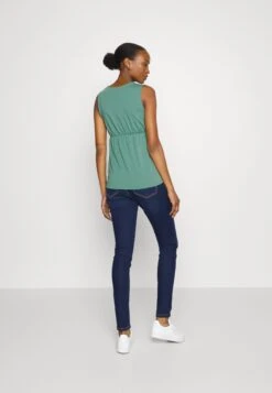 Top - Dark Green -Anna Field 3a65229b17ee436aabe3b26cc802c217 scaled