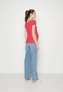 Maternity Double Layer Nursing- T-Shirt Print - Dark Red / Multicoloured 2 Maternity Double Layer Nursing- T-Shirt Print - Dark Red / Multicoloured -Anna Field 3c9dce8ecde943dda45a78c27b392b68 scaled