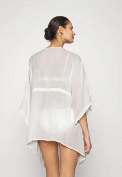 Anna Field Strandaccessoire -White 2 Anna Field Strandaccessoire -White -Anna Field 5596f31adf2d4a7caf2a22b69be1c7c1 scaled