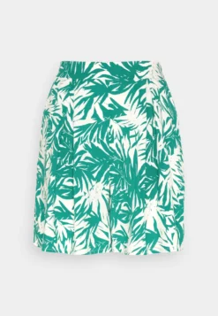 Anna Field Shorts - Green/Off White -Anna Field 5f6994548d7244ab88b97367488fefbd scaled