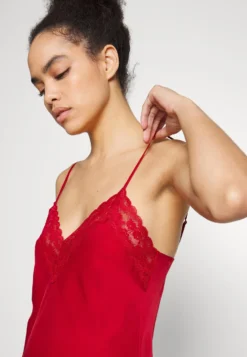 Anna Field Nachtjapon - Red -Anna Field 64600648ae7141e4b3e4257f55ded69b scaled