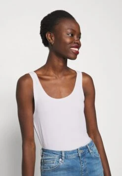 2 Pack - Top - White/Black -Anna Field 84c5f048c5b34dd2b88552bc84aab3be scaled