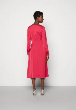 Anna Field Cocktailjurk -Red -Anna Field 84e7336e6d5d4115a04decd5bc0f2bc3 scaled