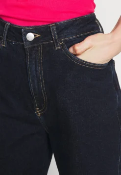 Kick Flare - Bootcut Jeans - Dark Blue Denim 6 Kick Flare - Bootcut Jeans - Dark Blue Denim -Anna Field 876cd3cd6c0946fa9168852372ad4c26 scaled