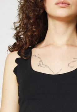 Top - Black -Anna Field 9ca199deffdb4ec7824eb89fa407bf49 scaled