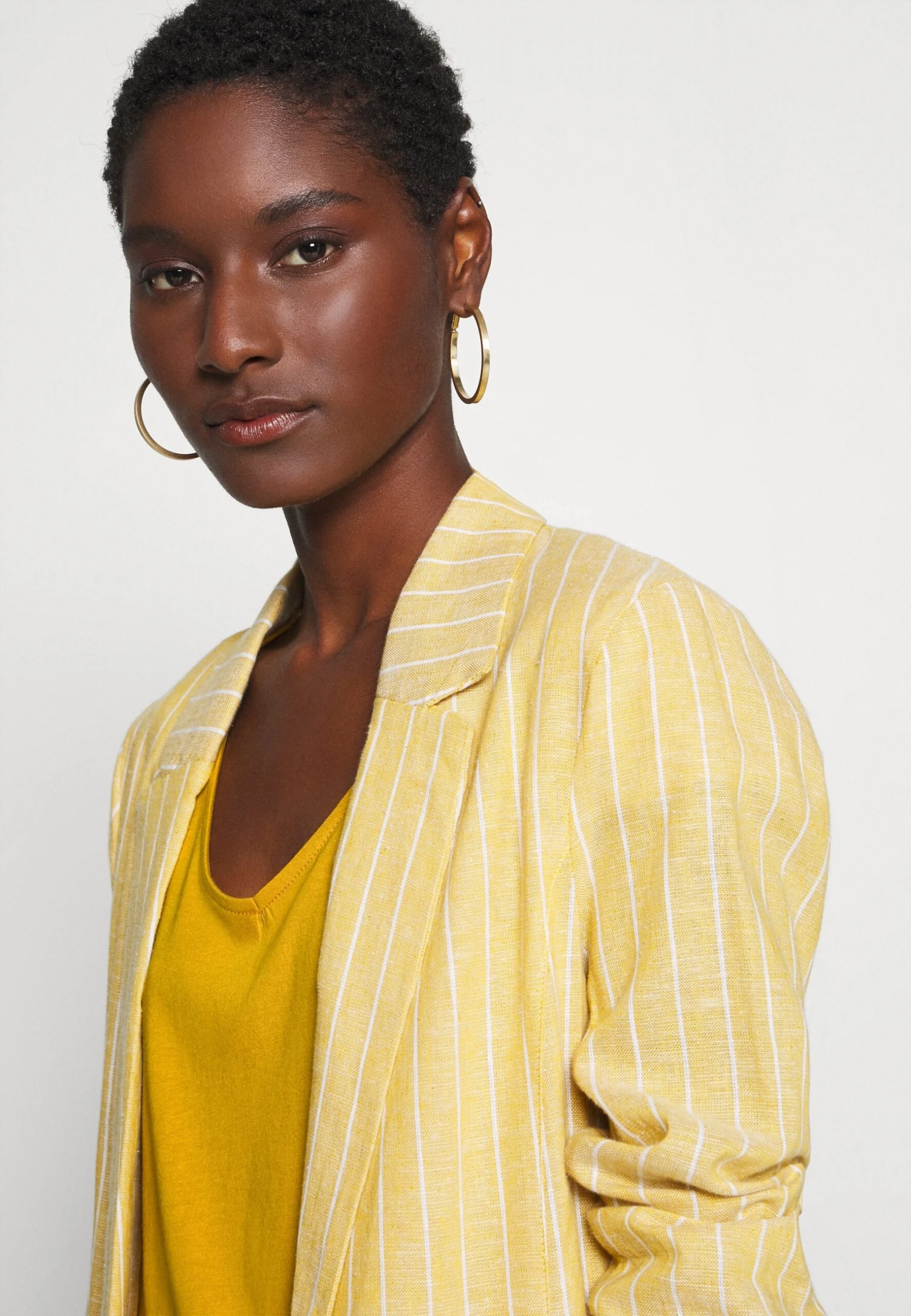 T-Shirt Basic - Golden Yellow Anna Field T-Shirt Basic - Golden Yellow -Anna Field a1ea1a691a014ab9b212252b793460b3 scaled