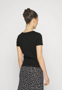 T-Shirt Print - Black -Anna Field a5a9a4e1768048afa97524b16737907d scaled