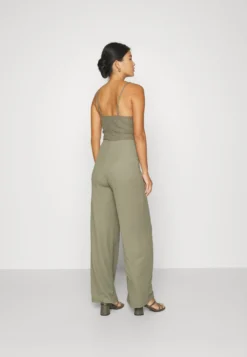 Anna Field Jumpsuit - Olive 2 Anna Field Jumpsuit - Olive -Anna Field ab2aa173728f471b8ccbc6753a046b5a scaled