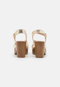 Anna Field Leather - Clogs - Gold 3 Anna Field Leather - Clogs - Gold -Anna Field acb0d75ccb42484a99b85e3824af5555 scaled