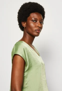 Anna Field T-Shirt Basic - Olive -Anna Field b37e465fdaf742a0b930274c1cdc1896 scaled