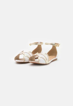 Anna Field Leather - Peeptoe Ballerina'S - White 2 Anna Field Leather - Peeptoe Ballerina'S - White -Anna Field b929568ed3b04bf7aedb711b4e5d138d scaled