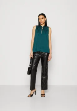 Anna Field -Anna Field b9374483d6c14e8389dd7594086ccaa1 scaled