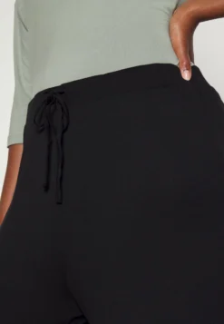 Broek - Black 4 Broek - Black -Anna Field c99605fb6f0a4acc8efb6a6899c7b534 scaled