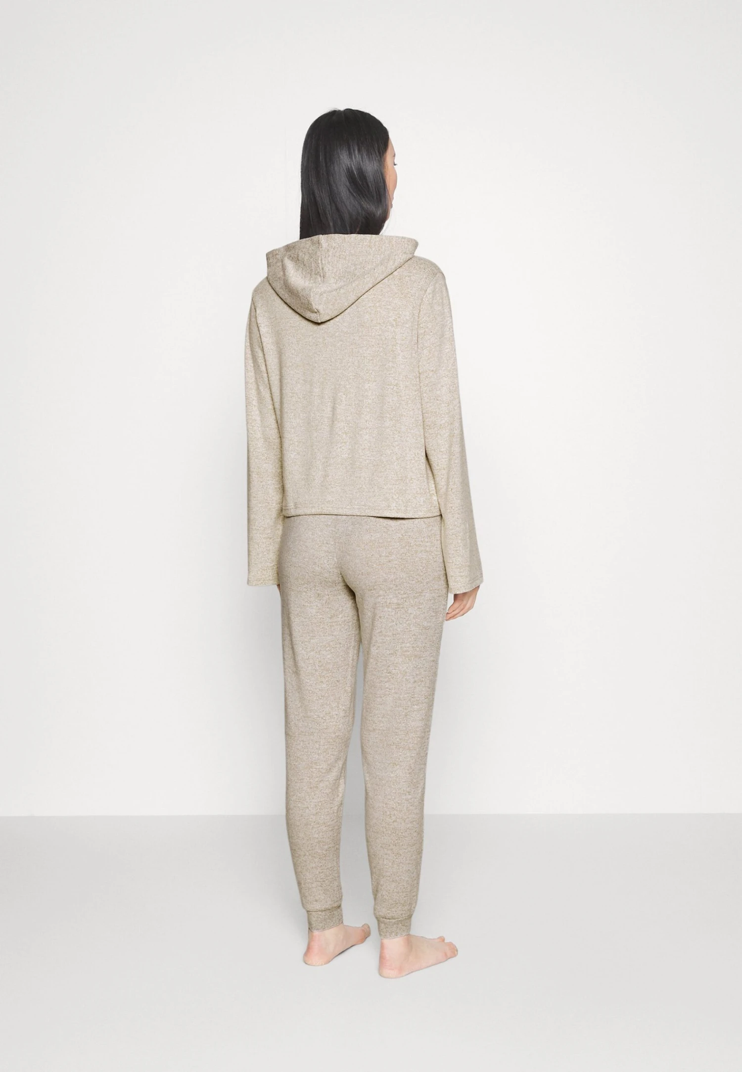 Pyjama - Brown Anna Field Pyjama - Brown -Anna Field ddbcd25d503c45cd9ece4ea6ba86299a scaled