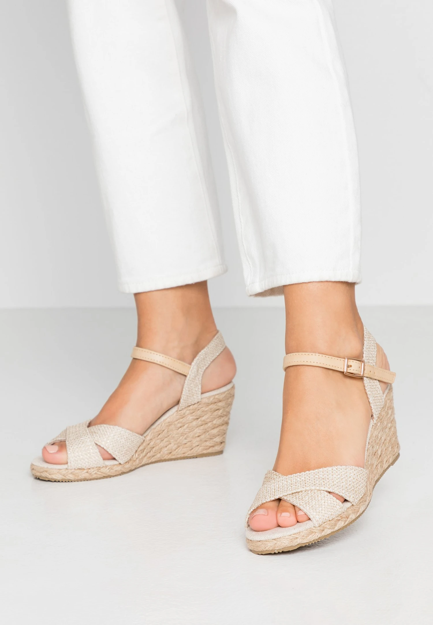 Sandalen Met Sleehak - Beige Anna Field Sandalen Met Sleehak - Beige -Anna Field e61b8391c25b42ca8dc5825505f44079