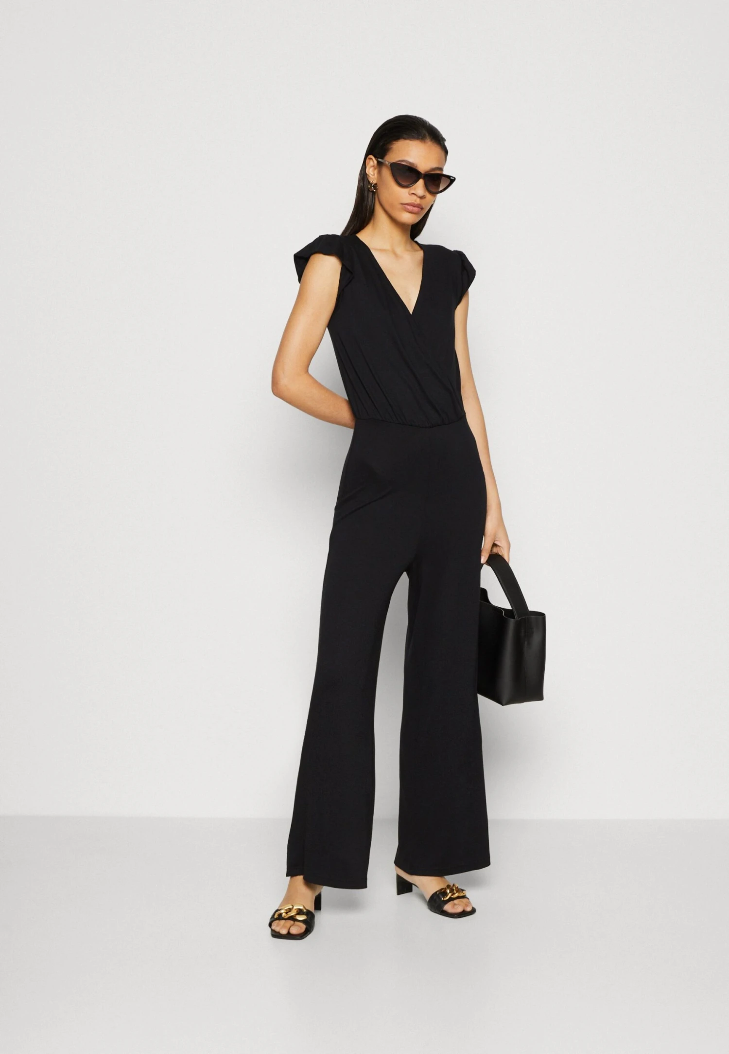 Jumpsuit - Black Anna Field Jumpsuit - Black -Anna Field ef897c4548b448e89f3bef82aeaac6d7 scaled