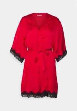 Anna Field 4 Piece Gift Set - Pyjama - Black/Red -Anna Field f0fc9e1986a54ced8ff5866b7bd9ab92 scaled