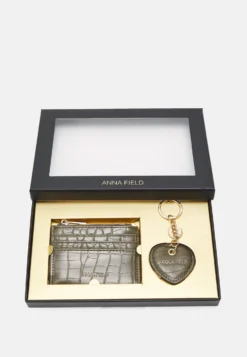 Anna Field Set - Portemonnee - Khaki -Anna Field f9313a6a271b4c5faf985e4bf51b0283 scaled