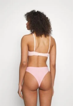 Anna Field 2 Pack - T-Shirt Bh - 402 - Pink_102 - Grey -Anna Field fb9b46fd0224470985699d092d2fb85e scaled